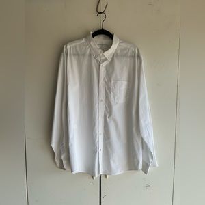 Banana republic white button up long sleeve size XL Camden fit